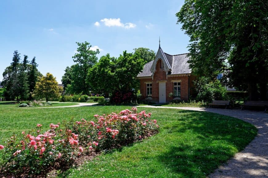 Les parcs et espaces verts pour les familles dans les quartiers Sacré-Cœur et Bréquigny